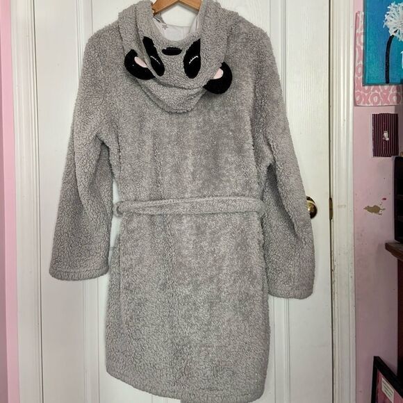Fluffy Bear Robe - Picture 2 of 6
